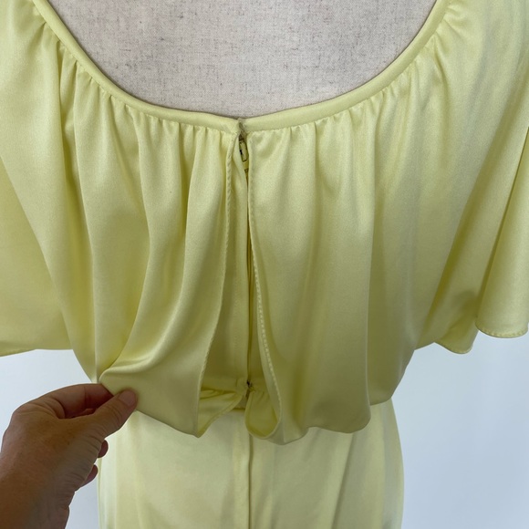 Vintage 70s Yellow Flutter Sleeve Dress - Picture 9 of 11